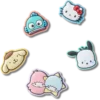 “B’hello KittyXc2Xae and Friends – Confezione da 5 ciondoli Jibbitz per scarpe” “B’hello KittyXc2Xae and Friends – Confezione da 5 ciondoli Jibbitz per scarpe”