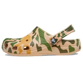 Classic Clog con stampa mimetica “Verde kaki”