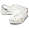 Classic Clogs in esclusiva ASOS “White”