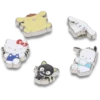 “Confezione da 5 ciondoli Jibbitz™ Elevated Hello Kitty® e amici per scarpe” “Confezione da 5 ciondoli Jibbitz™ Elevated Hello Kitty® e amici per scarpe”