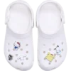 “Confezione da 5 ciondoli Jibbitz™ Elevated Hello Kitty® e amici per scarpe” “Confezione da 5 ciondoli Jibbitz™ Elevated Hello Kitty® e amici per scarpe”