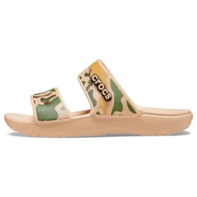 Crocs Classic con stampa mimetica “Tan Green”