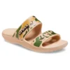 Crocs Classic con stampa mimetica “Tan Green”