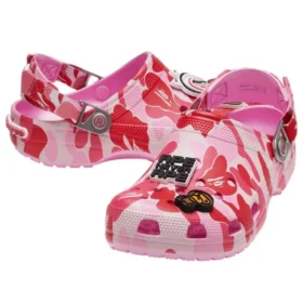 Crocs x A Bathing Ape Zoccolo “Carnation”