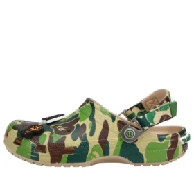 Crocs x A Bathing Ape Zoccolo “Chai”