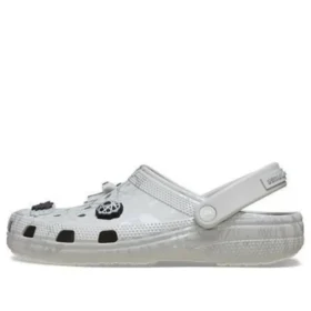 Crocs x Futura Laboratories Classic Clog “Bianco perla”
