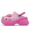 Crocs x Hello Kitty Classic Bae Zoccolo “Rosa”