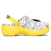 Zoccoli con zeppa Crocs x Smiley World Charm Classic Platform Clog “Giallo Bianco”