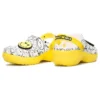 Zoccoli con zeppa Crocs x Smiley World Charm Classic Platform Clog “Giallo Bianco”