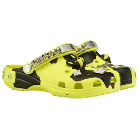 Zoccoli Crocs x MCM con stampa mimetica “Giallo neon”