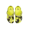 Zoccoli Crocs x MCM con stampa mimetica “Giallo neon”